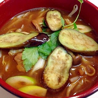 揚げたてトッピングして☆美味しい茄子カレーうどん